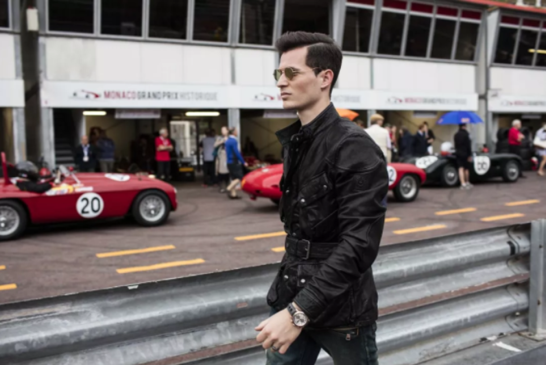如果非要介绍一个跟Barbour差不多的牌子 我只会想到「Belstaff」