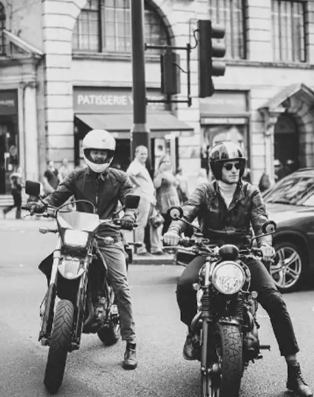 如果非要介绍一个跟Barbour差不多的牌子 我只会想到「Belstaff」