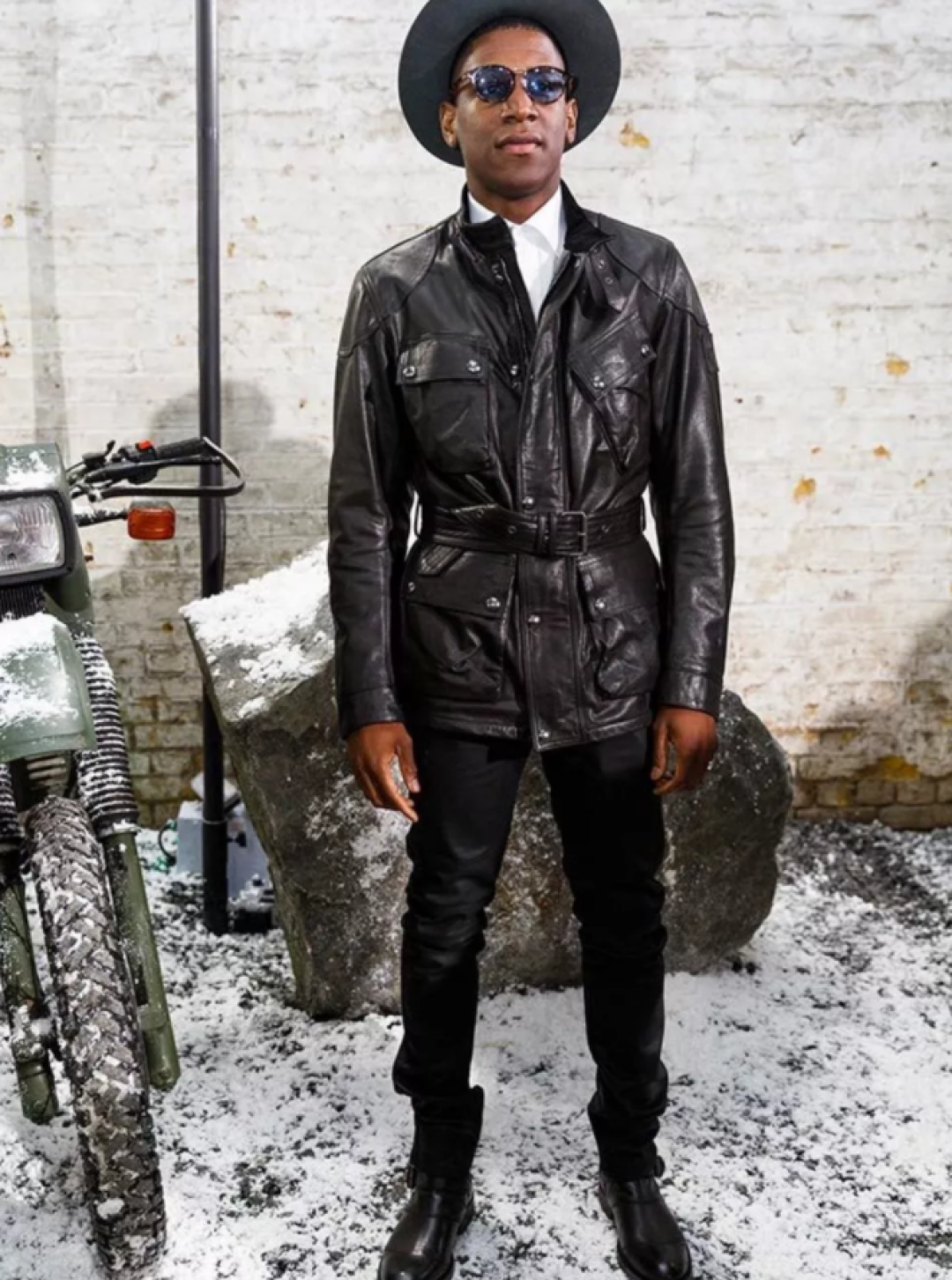 如果非要介绍一个跟Barbour差不多的牌子 我只会想到「Belstaff」