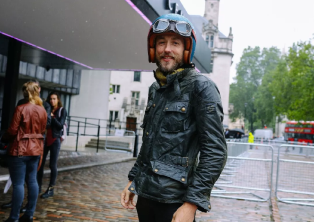 如果非要介绍一个跟Barbour差不多的牌子 我只会想到「Belstaff」