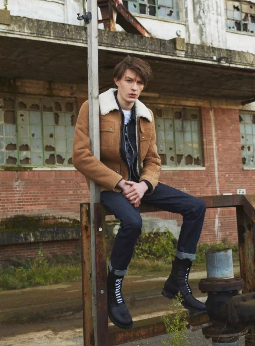 如果非要介绍一个跟Barbour差不多的牌子 我只会想到「Belstaff」