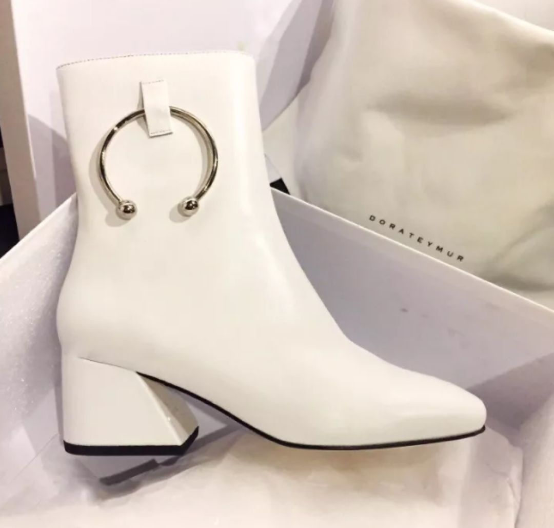 10个小众鞋品牌 貌美实穿轻松塞满你的鞋柜