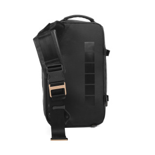 Incase x Ari Macropoulos 斜跨单肩相机包