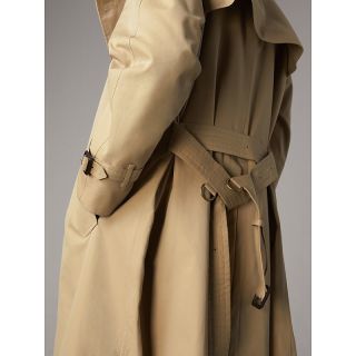 BURBERRY 博柏利 Heritage Trench 39066901 男士战壕风衣 