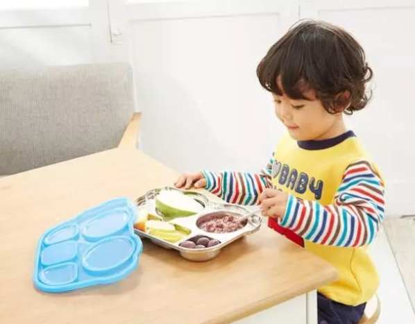 孩子不爱吃饭可能是餐具没选好 这8款宝宝餐具好用又好看