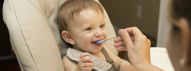 孩子不爱吃饭可能是餐具没选好 这8款宝宝餐具好用又好看