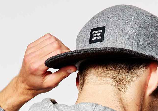 戴起五片帽 改变平凡穿搭 街头潮男的超人气单品