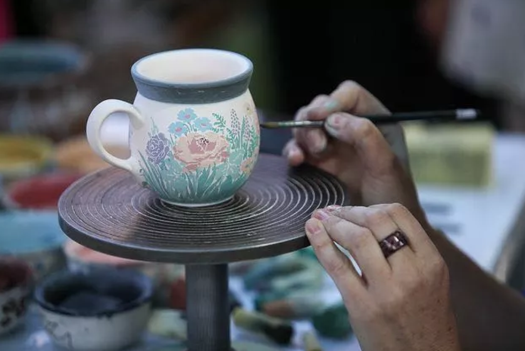 宫廷范儿、贵族范儿的瓷器hold不住?你可以试试欧洲的铁岭范儿