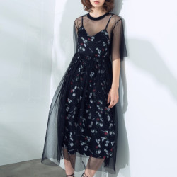 太平鸟 PEACEBIRD 太平鸟 AWFA72484 女士碎花连衣裙两件套