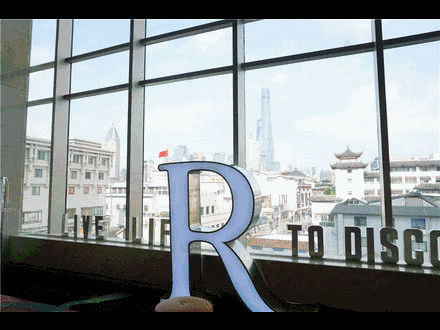 俯瞰豫园全景!在上海豫园万丽五星酒店享“芝士主题下午茶”!周末更能畅吃20种甜点冰淇淋!