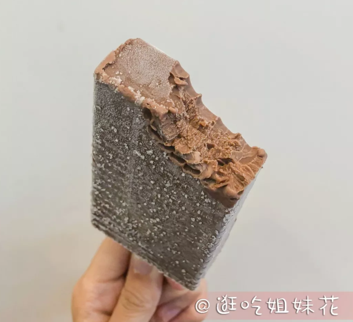 椰子灰椰子冻…点赞200w+的全家网红零食凭什么能火?