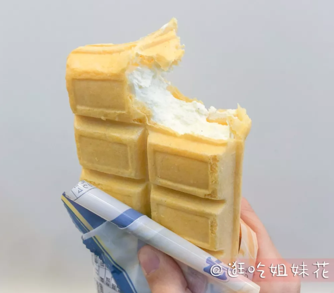 椰子灰椰子冻…点赞200w+的全家网红零食凭什么能火?