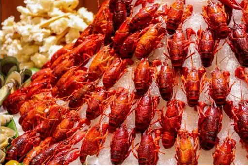 金鸡湖畔酒店高端畅刷5种口味小龙虾！