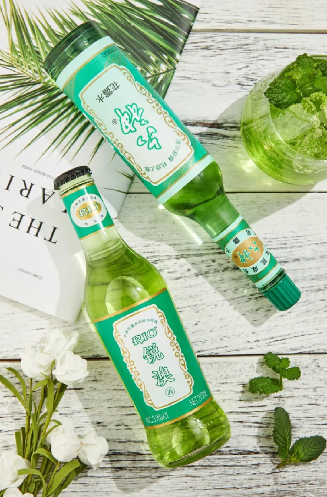 让我们干了这瓶82年的花露水！世界真疯狂，六神竟然出了花露水味鸡尾酒？