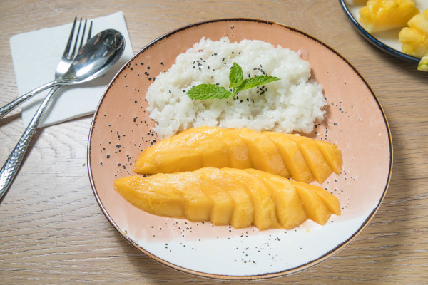亲测!这些地方的街头美食,你一定要尝尝