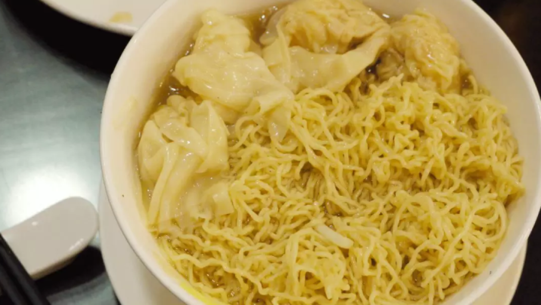 想和你细味这碗传统小食 粤味or港味云吞面哪一款最合你心水?
