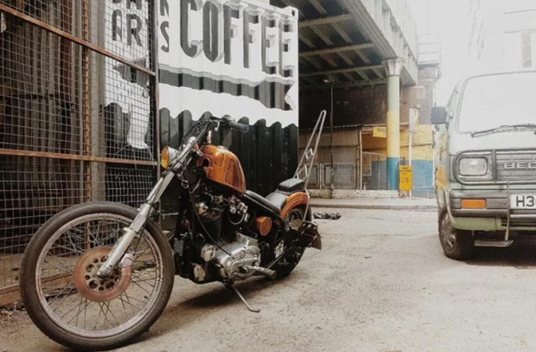 玩机车的人都太花哨？这群机车型男可在认真做CAFE！