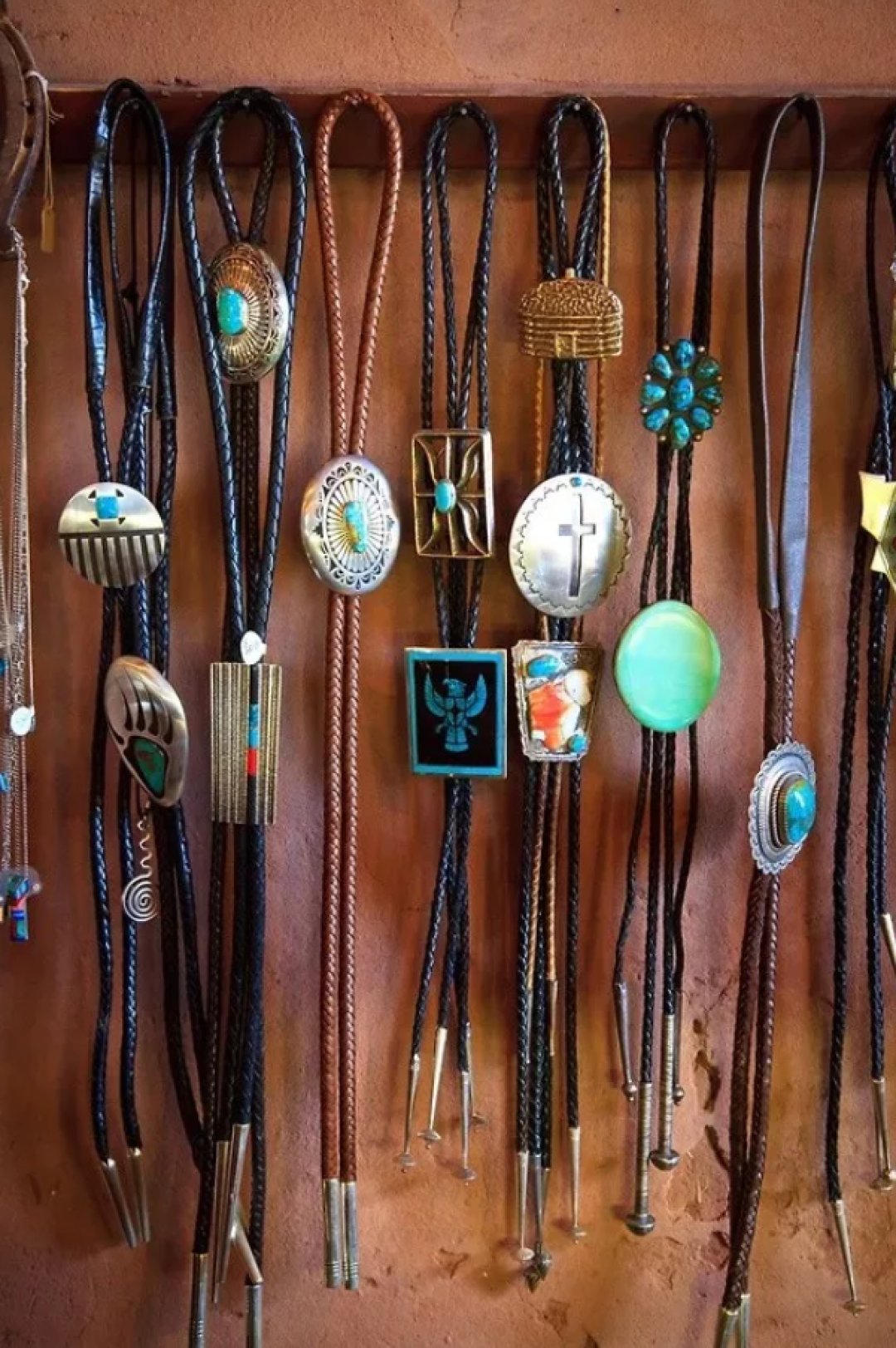 单品丨如果想要复古,那就戴上「Bolo Tie」