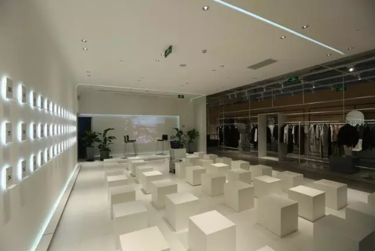 这家店的创始人叫板苹果的统一设计,100多家门店不重样,成为了世界城市的地标!