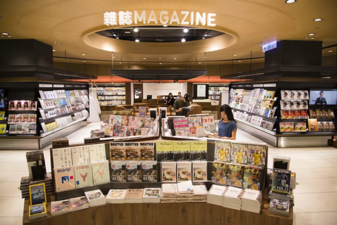 疯了！诚品直接把菜市场搬进书店，买菜大妈都激动了！