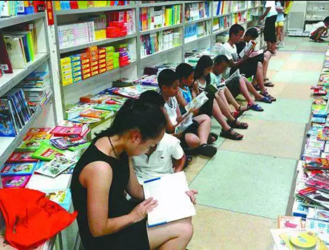 惊呆了!81岁高龄的新华书店整容成“网红”,颜值赛高!