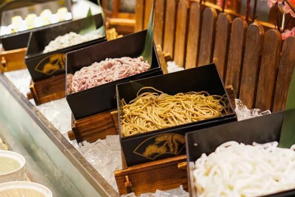 现切刺身+鳗鱼蟹宝 上海凯宾斯基大酒店日式主题自助午餐