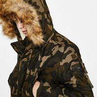 Bershka 巴适卡 06539069118 男士中长款迷彩派克大衣