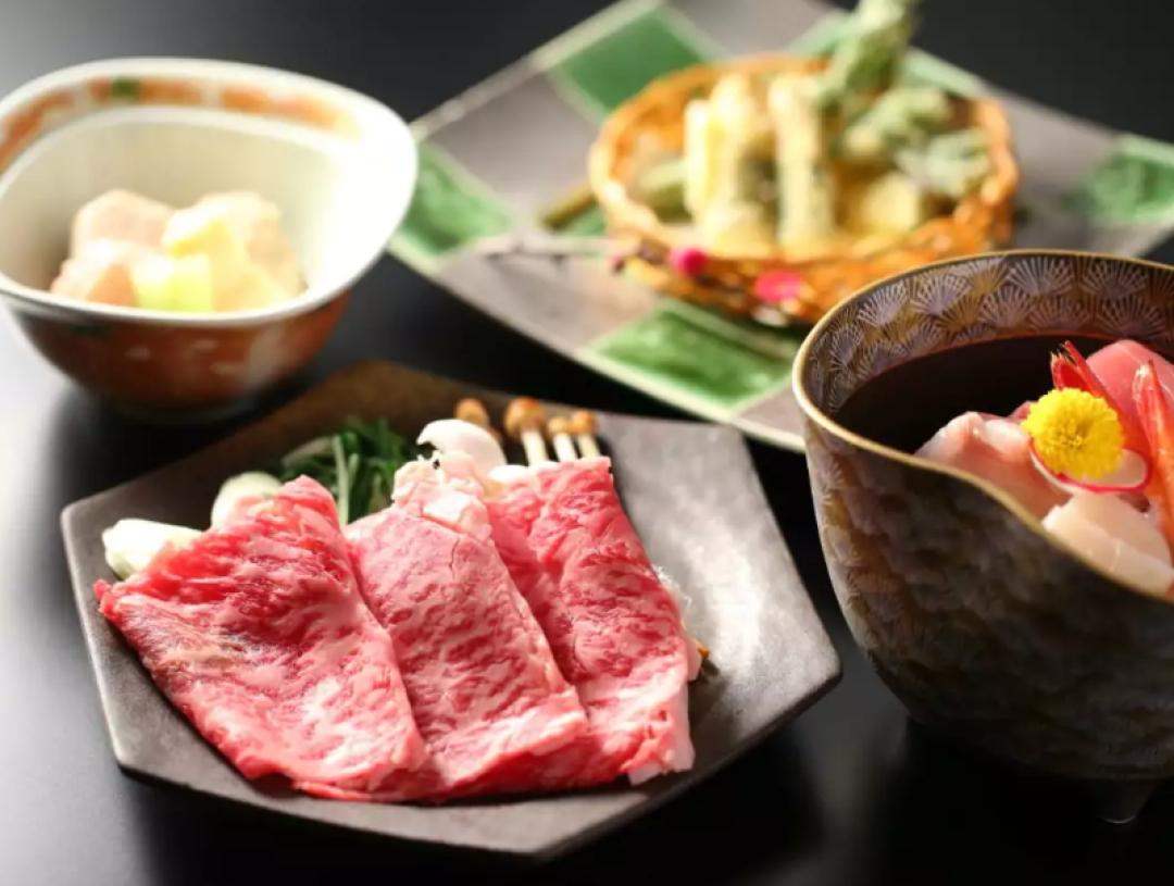 最佳避暑方式 | 绝色湖景酒店6选
