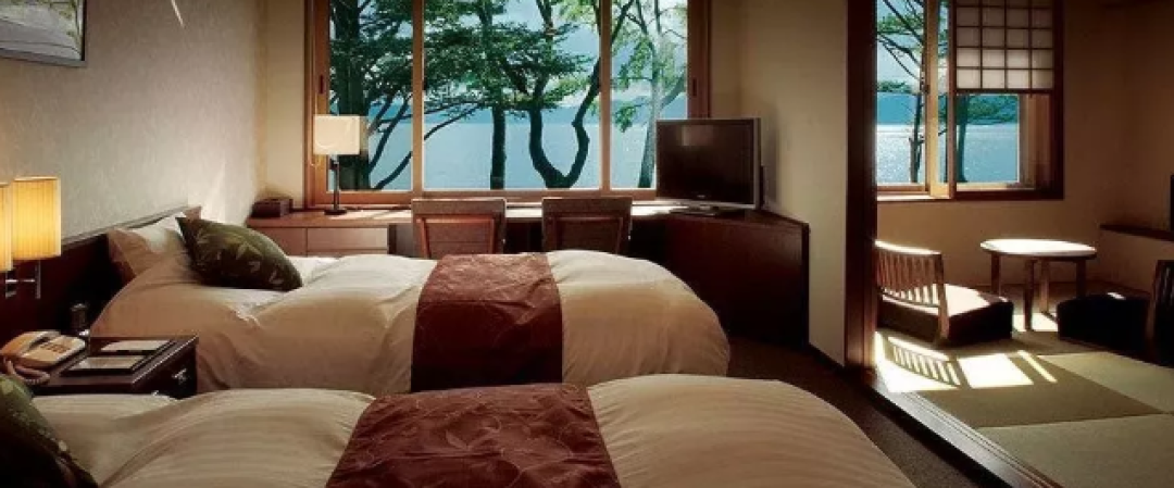 最佳避暑方式 | 绝色湖景酒店6选