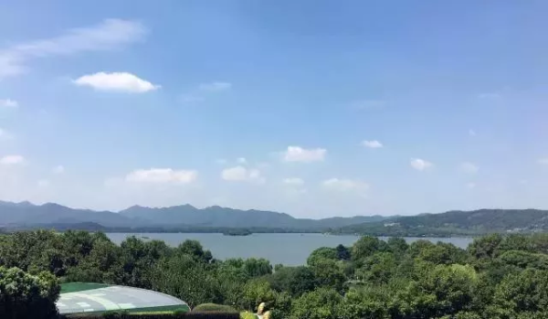 酒店特惠:苏州香山国际大酒店1晚度假套餐(含1晚住宿+早晚餐+景点门票任选)