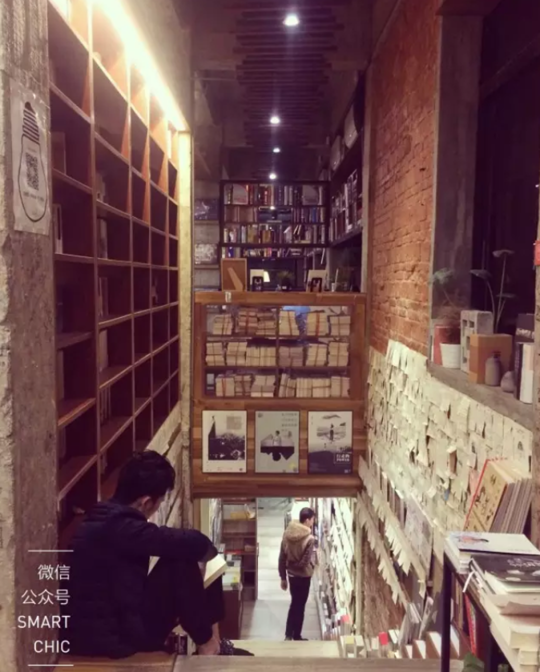 午夜12点,我在书店吃了一盘饺子丨逃离连锁店计划