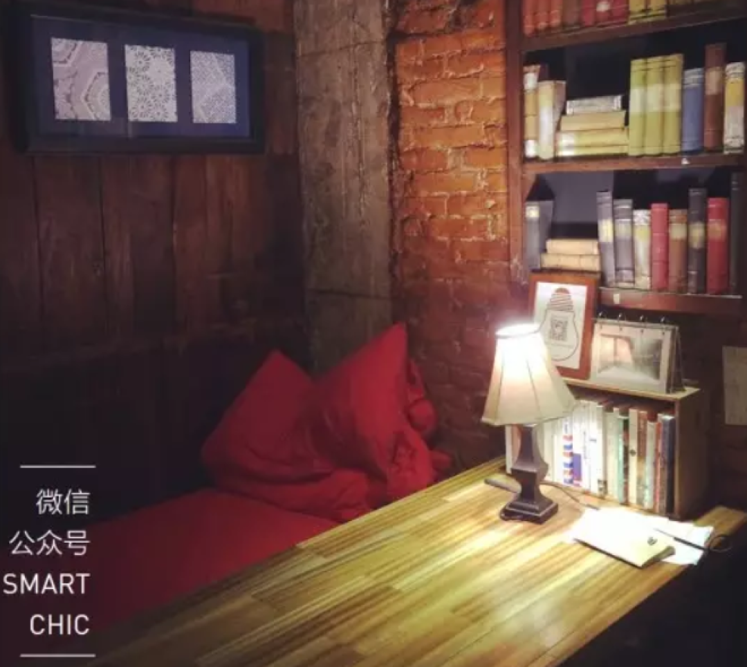午夜12点,我在书店吃了一盘饺子丨逃离连锁店计划