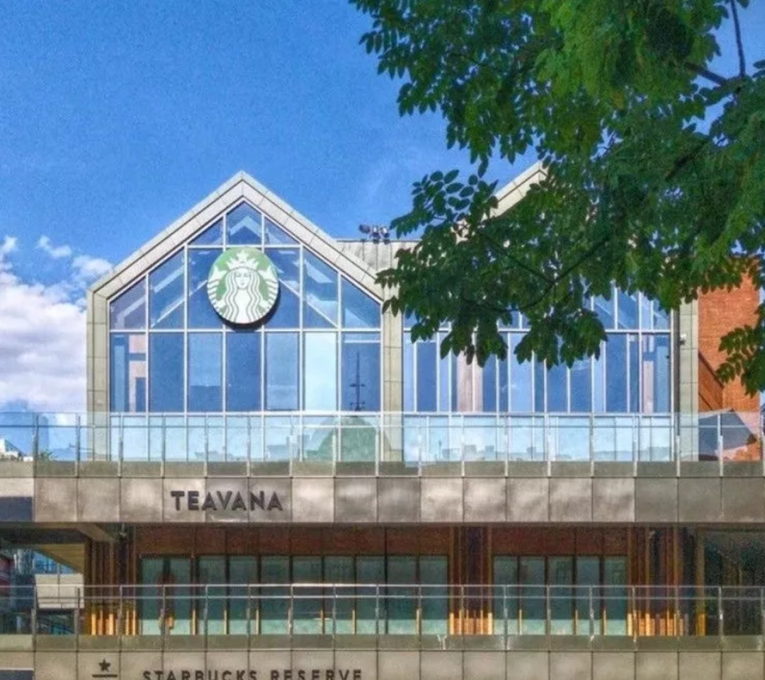 张大妈探店 | 星巴克全国最大旗舰店今日亮相北京，店里最大的亮点竟然不是咖啡！
