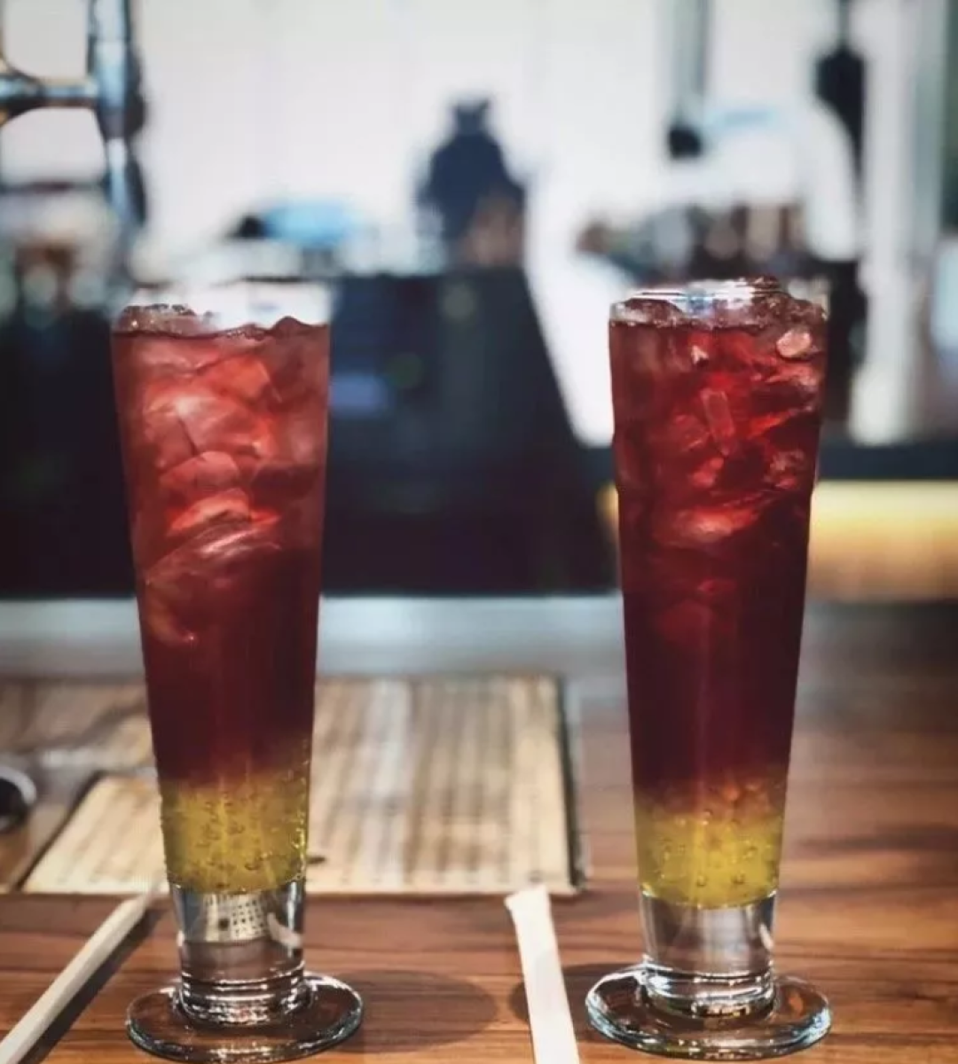张大妈探店 | 星巴克全国最大旗舰店今日亮相北京，店里最大的亮点竟然不是咖啡！