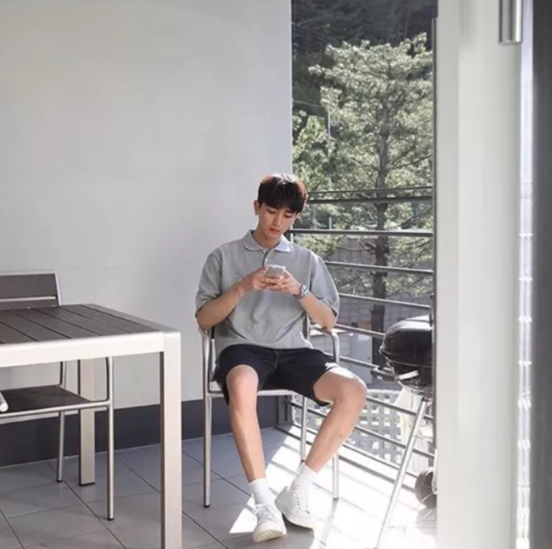 爱穿运动风的你,也许没想过这样穿