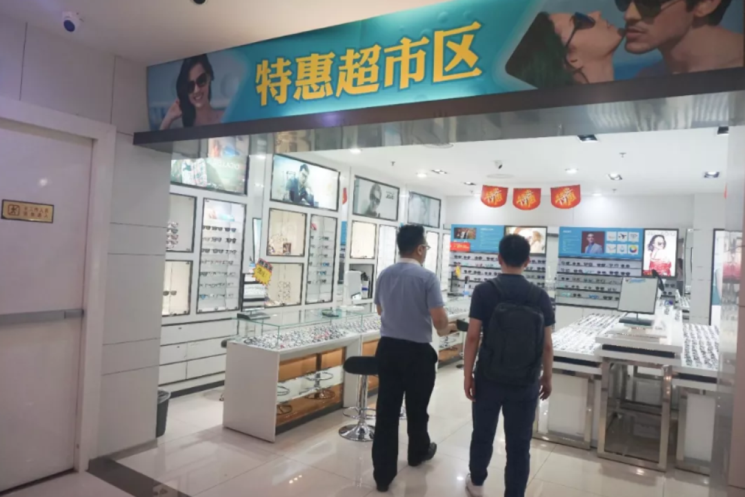 用上百万的仪器配眼镜是怎样的体验?