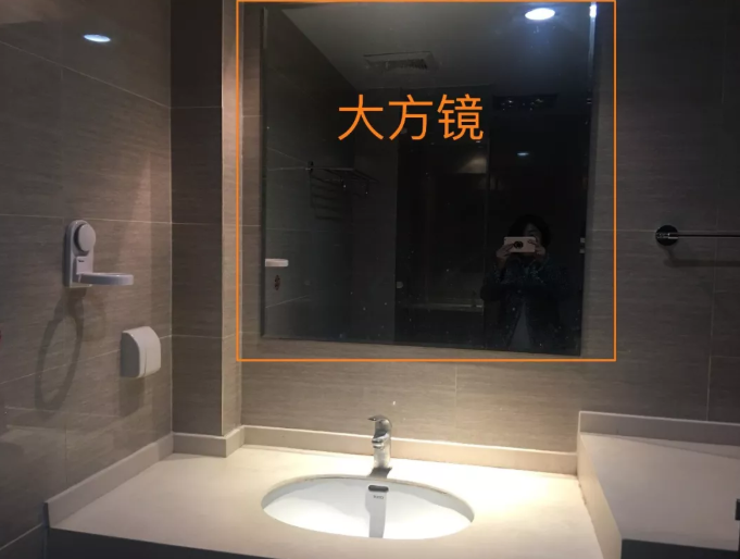二室一厅用了10万元,他们把老旧暗淡的二手房改成温暖的婚房