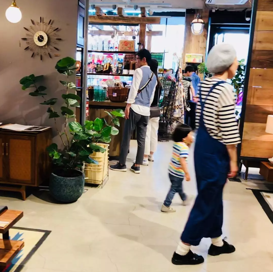看完东京这5家家居买手店,我发现今年流行色是小龙虾色!