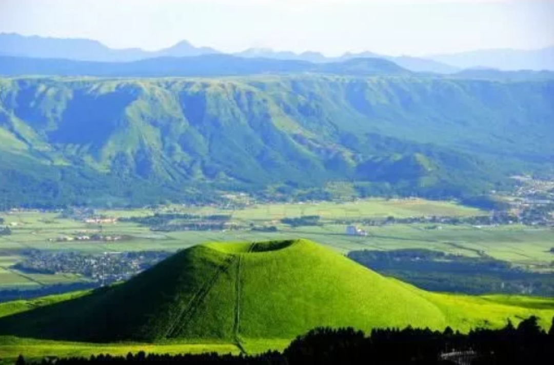 活火山、趣味列车、神奇温泉……寓教于乐的暑假之旅就应该这样