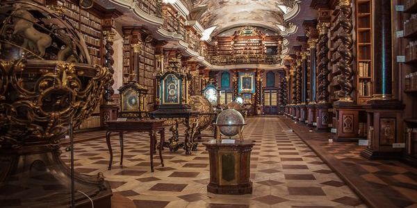  充满故事的国度有关历史和文物的故事