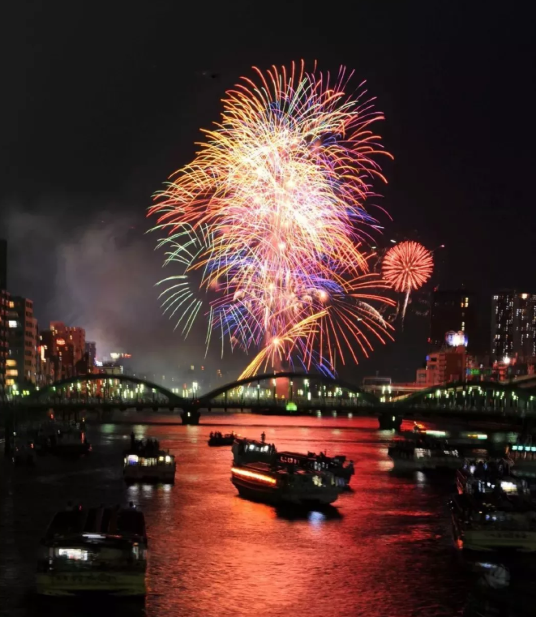 一年一次的浪漫之约 今夏最值得一看的10场花火大会!