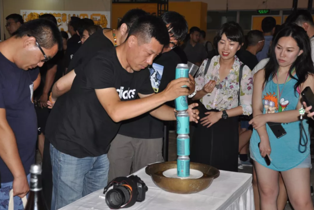 张大妈探店 | 上周末,我们和8000名酒鬼一起“饮爆”京城!