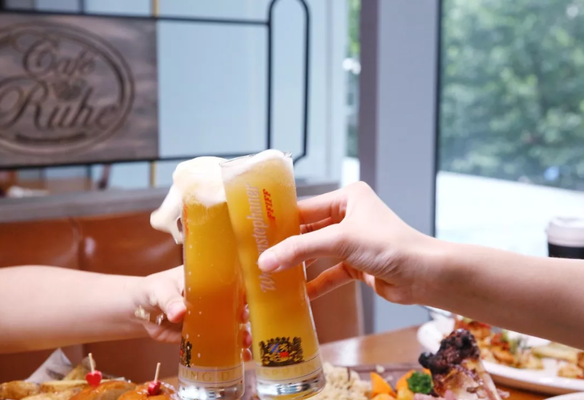 一家精通10国料理的店,能从早上8点吃到凌晨1点!