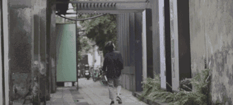 在香港端了15年盘子的他，在厕所边上开了个酒店，却成了成都人人打卡的网红地