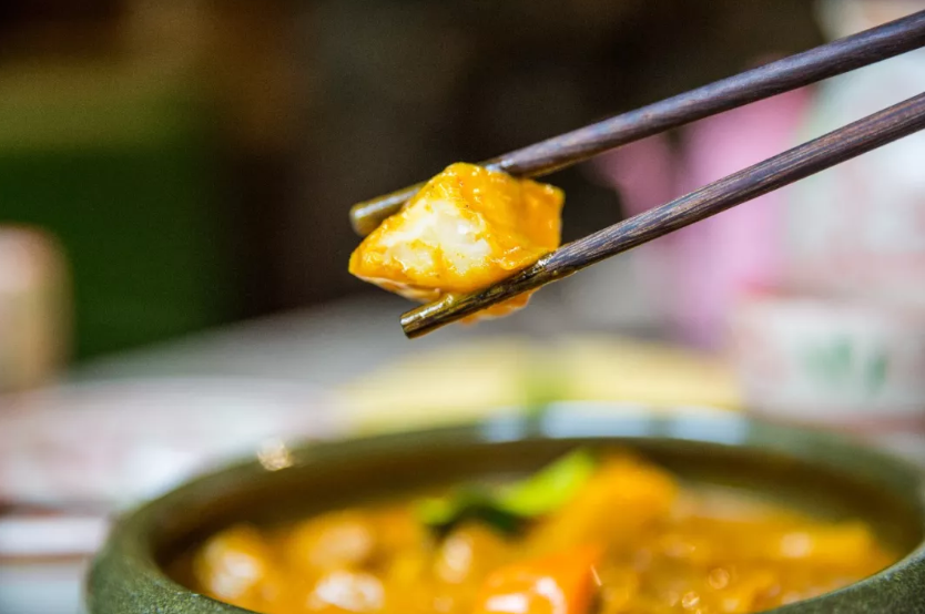 没到饭点儿就排长龙？这家“热啊”餐厅能让你一次性尝遍东南亚各国美食
