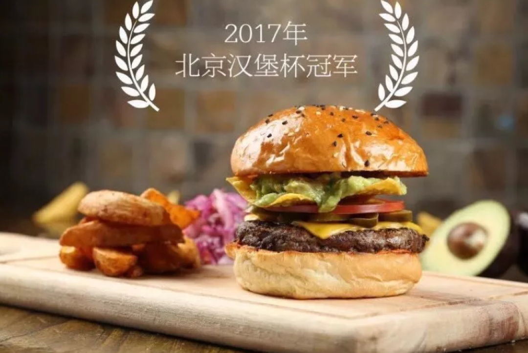 完爆KFC,1个顶4个老北京鸡肉卷,外国老头靠着这张大饼称霸帝都!
