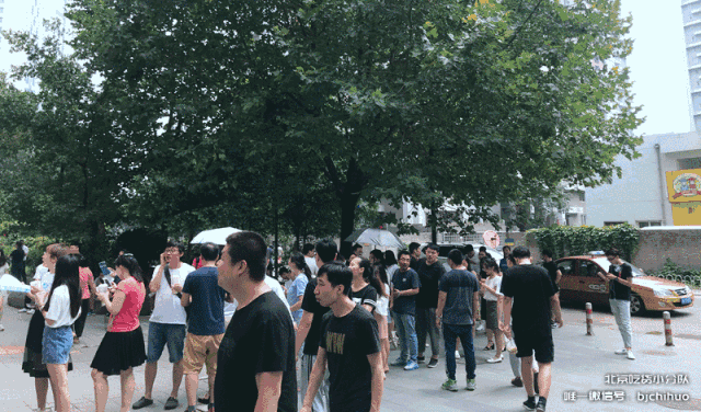 大望路新开自选食堂,均价3.98元,自选菜品称重结账像回到了大学食堂!