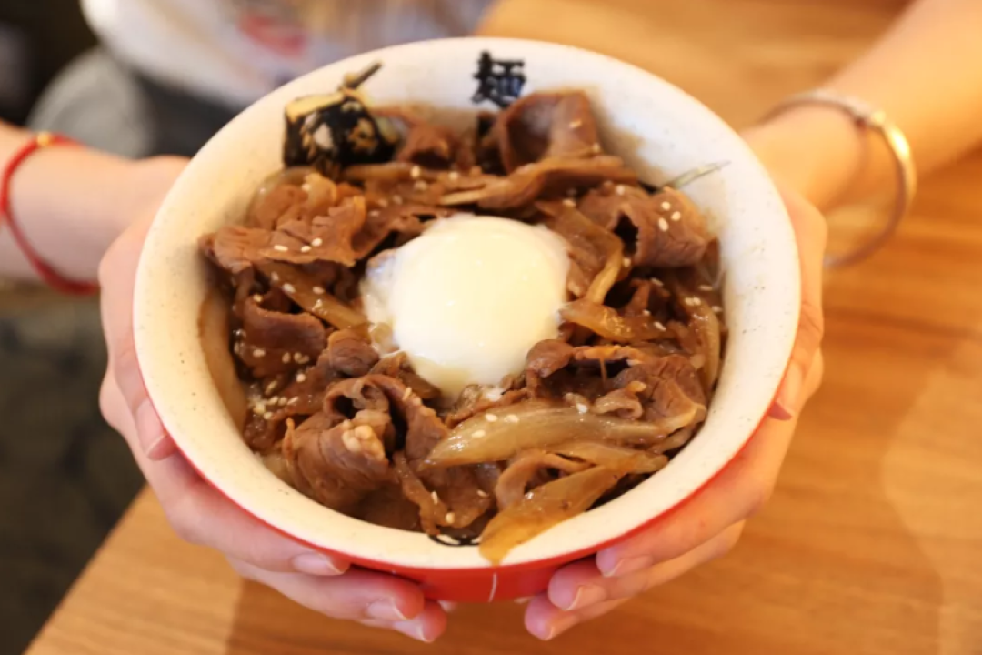 打败日本十万家拉面店,这家重磅网红级日式拉面,王者荣耀玩的好才能吃!