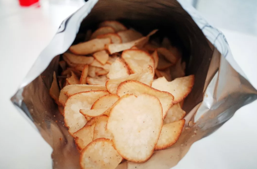 吃完这些「咔嚓」零食,我就去燃烧我的卡路里