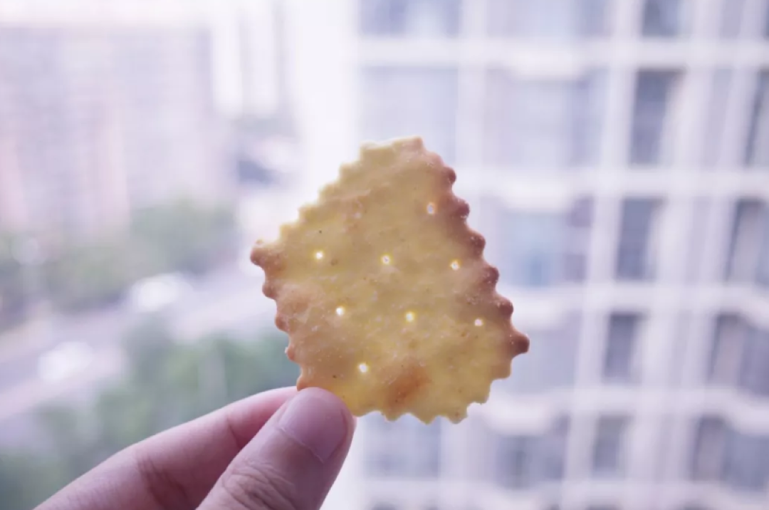 吃完这些「咔嚓」零食,我就去燃烧我的卡路里